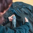 Kép 5/5 - S100_Motorosruha_tisztito_bor_feluletre_300ml