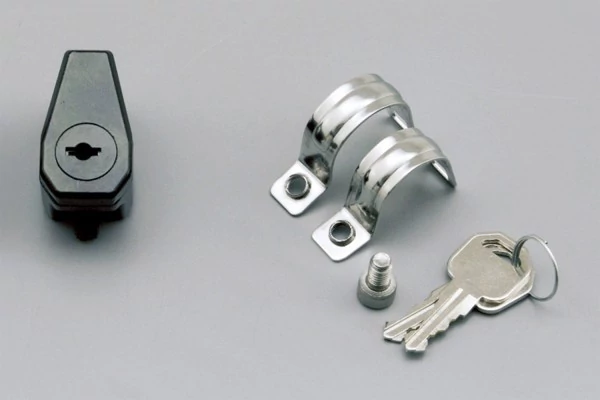 Bukósisak lezáró Daytona Helmet lock holder, fekete 75477
